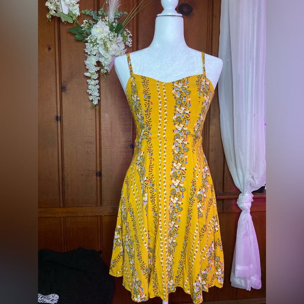 Old navy  size S  yellow flower dress